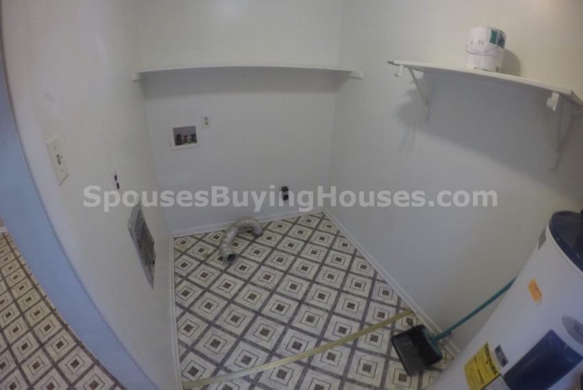 we buy houses fast Indianapolis Laundry Room
