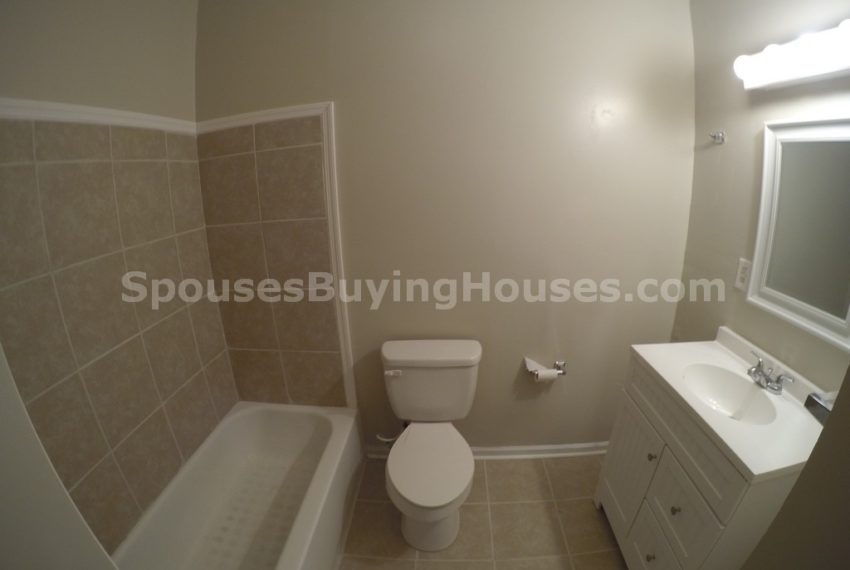 Sell my home fast Indianapolis bathroom
