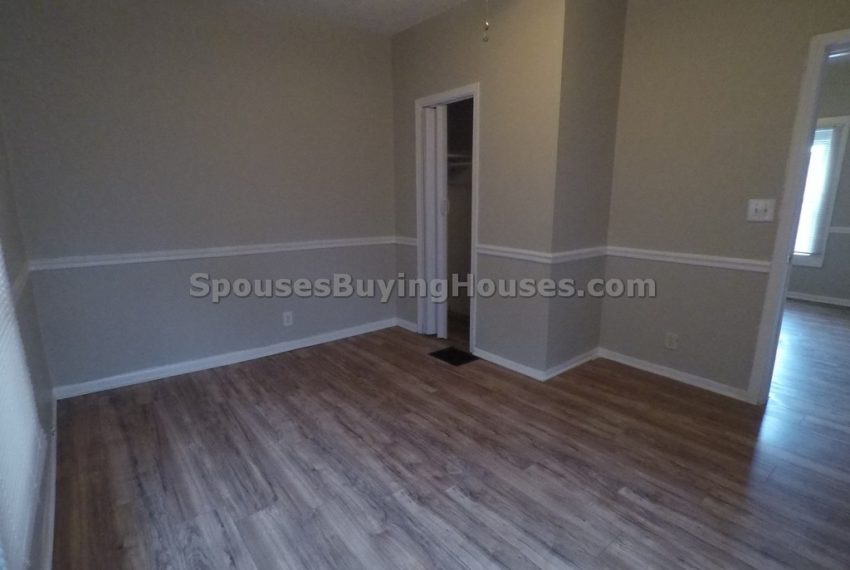we buy houses fast Indianapolis Bedroom