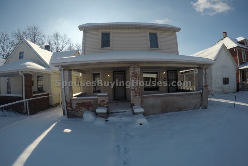 sell my house fast Indianapolis Front Exterior
