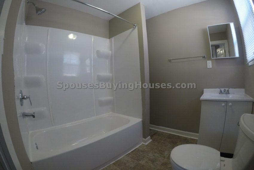 selling your house Indianapolis bath