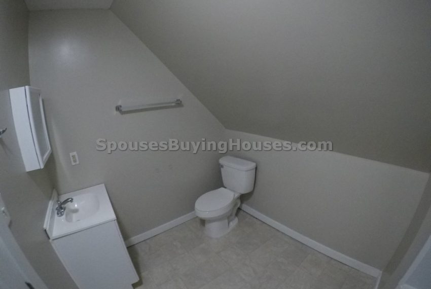we buy your house Indianapolis full bath
