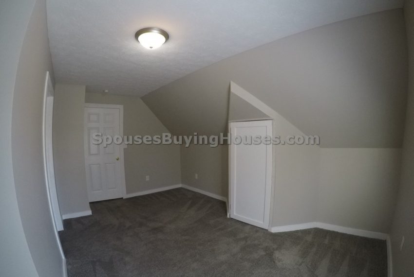 we buy houses fast Indianapolis bedroom