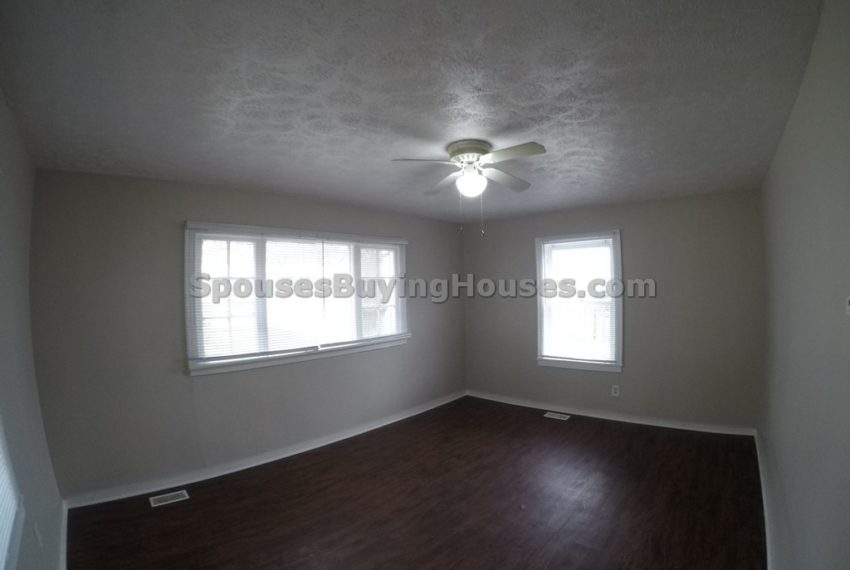Sell my home fast Indianapolis living room